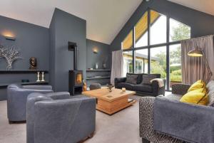 Castle_Bytham2