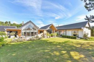 Castle_Bytham3
