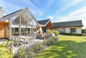 Castle_Bytham4