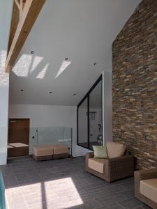 Private_Pool_Int_1